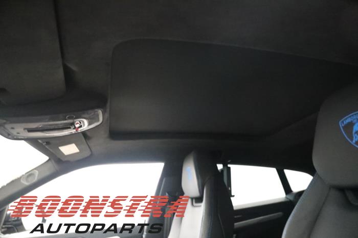 Lamborghini Urus 4.0 V8 Sloopvoertuig (2022, Groen, Zwart)