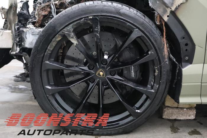 Lamborghini Urus 4.0 V8 Sloopvoertuig (2022, Groen, Zwart)