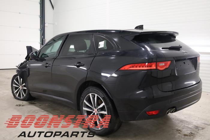 Jaguar F-Pace 2.0 D 180 16V Sloopvoertuig (2017, Zwart)