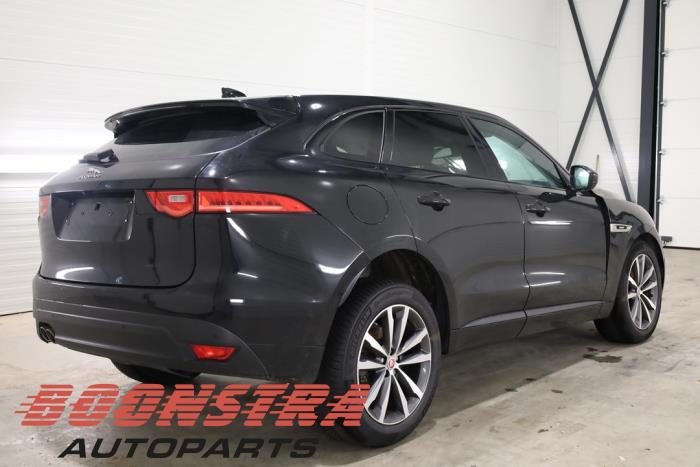 Jaguar F-Pace 2.0 D 180 16V Sloopvoertuig (2017, Zwart)