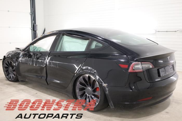 Tesla Model 3 Long Range, Performance AWD Sloopvoertuig (2021, Zwart)