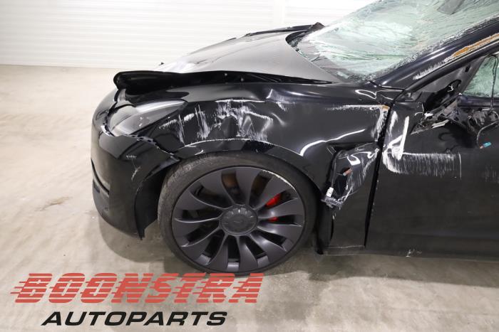 Tesla Model 3 Long Range, Performance AWD Sloopvoertuig (2021, Zwart)