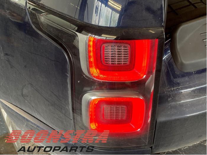 Landrover Range Rover IV 3.0 V6 P400 MHEV HST Sloopvoertuig (2020, Blauw)