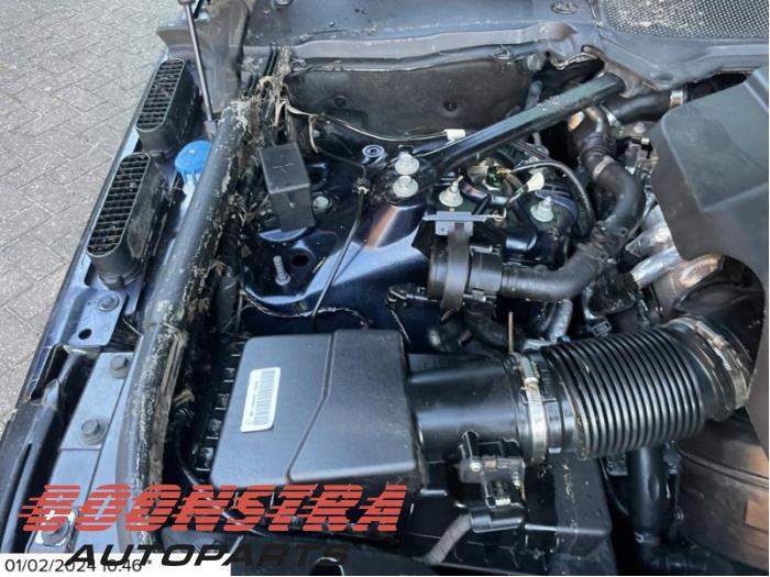 Landrover Range Rover IV 3.0 V6 P400 MHEV HST Sloopvoertuig (2020, Blauw)