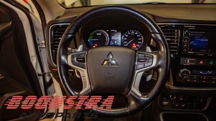 Mitsubishi Outlander 2.0 16V PHEV 4x4 Sloopvoertuig (2016, Wit)