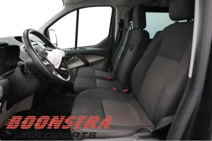 Ford Transit Custom 2.0 TDCi 16V Eco Blue 130 Sloopvoertuig (2017, Grijs)