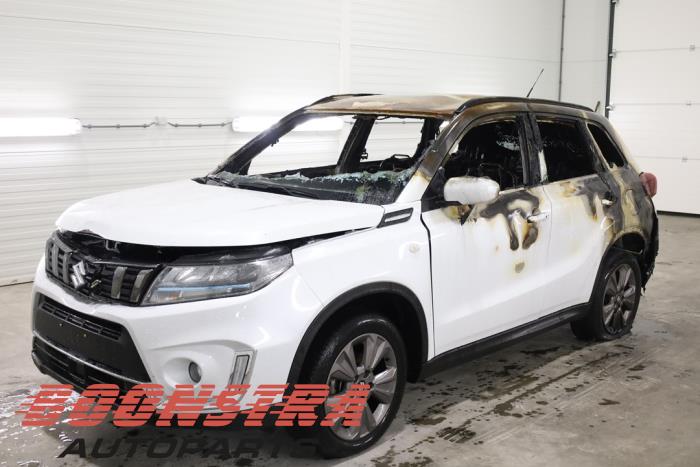 Suzuki Vitara 1.4 Booster Jet Turbo 16V SHVS Sloopvoertuig (2021, Wit)