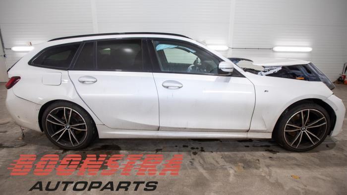 BMW 3 serie Touring 320i 2.0 TwinPower Turbo 16V Sloopvoertuig (2021, Wit)