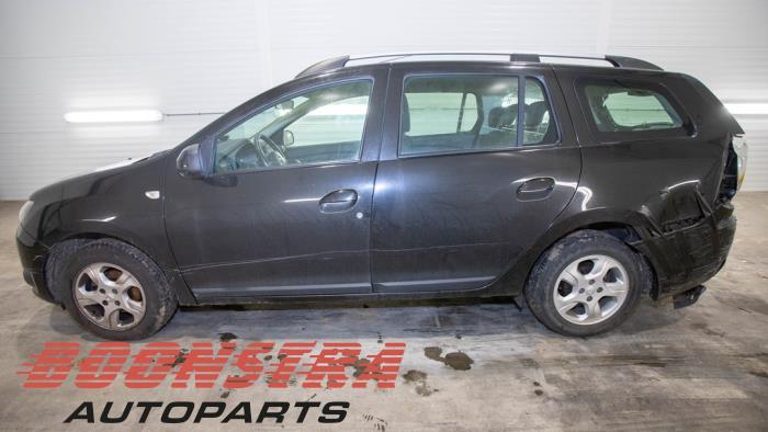 Dacia Logan MCV II/III/Sandero Wagon 0.9 TCE 12V Sloopvoertuig (2015, Zwart)