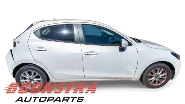 Mazda 2 1.5 SkyActiv-G 90 Sloopvoertuig (2014, Wit)