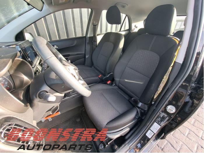 Kia Picanto 1.0 DPI 12V Sloopvoertuig (2023, Zwart)