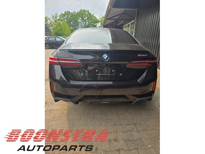 BMW 5 serie 530e 2.0 TwinPower Turbo 16V Sloopvoertuig (2025, Zwart)