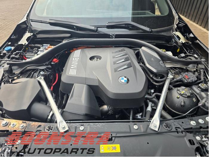 BMW 5 serie 530e 2.0 TwinPower Turbo 16V Sloopvoertuig (2025, Zwart)