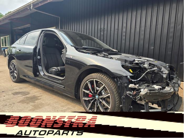 BMW 5 serie 530e 2.0 TwinPower Turbo 16V Sloopvoertuig (2025, Zwart)