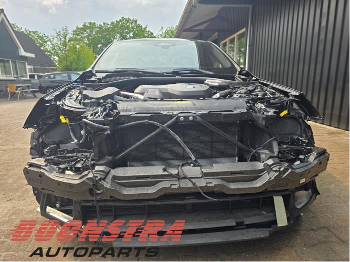 BMW 5 serie 530e 2.0 TwinPower Turbo 16V Sloopvoertuig (2025, Zwart)