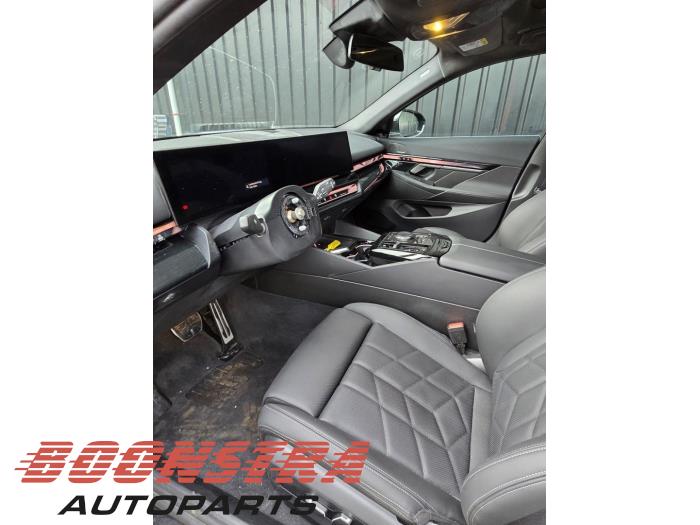 BMW i5 Touring eDrive40 84 kWh Sloopvoertuig (2024, Grijs)