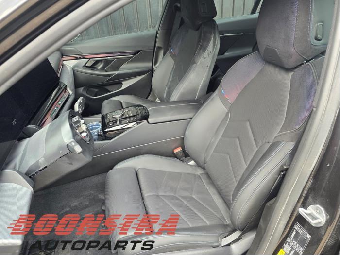 BMW i5 eDrive40 84 kWh Sloopvoertuig (2025, Grijs)