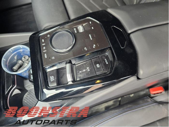 BMW i5 eDrive40 84 kWh Sloopvoertuig (2025, Grijs)