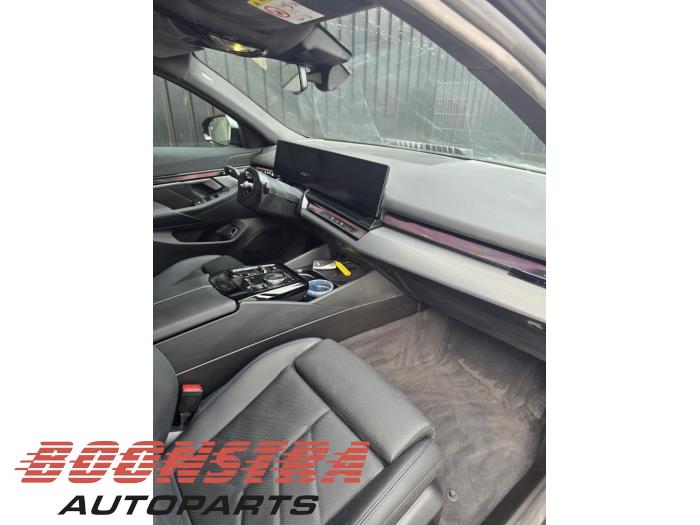BMW i5 eDrive40 84 kWh Sloopvoertuig (2025, Grijs)