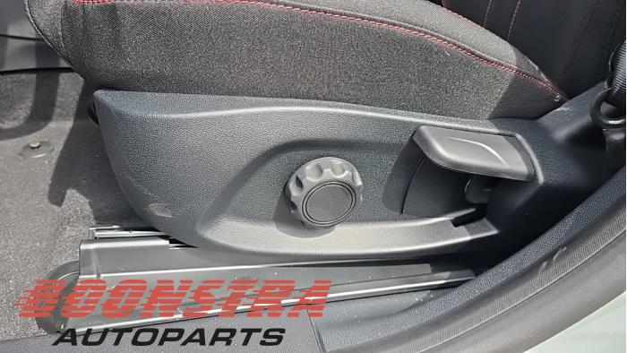 Ford Puma 1.0 Ti-VCT EcoBoost mHEV 12V Sloopvoertuig (2025, Grijs)