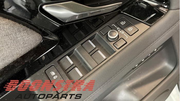 Landrover Range Rover Evoque II 1.5 P300e 12V AWD Sloopvoertuig (2021, Wit)