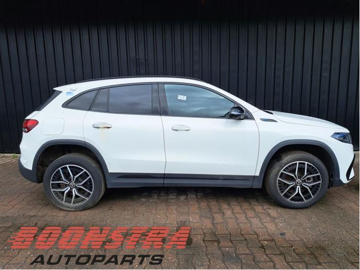 Mercedes EQA 250 67 kWh Sloopvoertuig (2021, Wit)