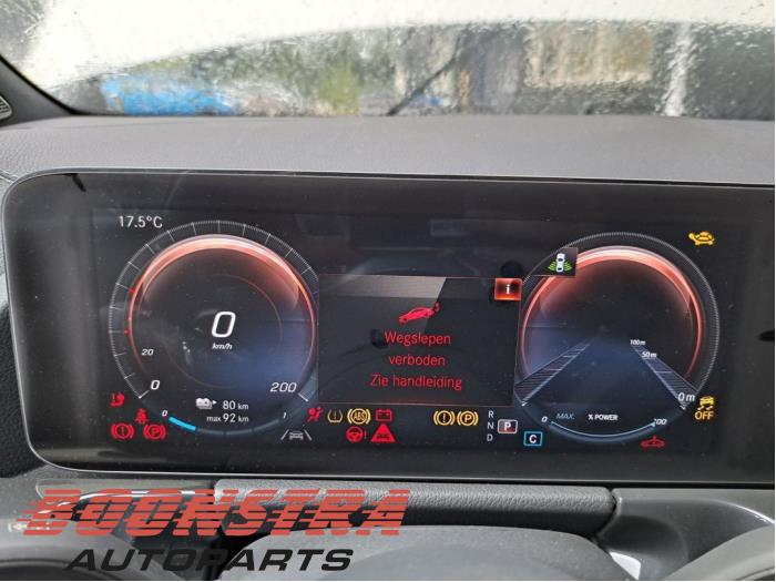 Mercedes EQA 250 67 kWh Sloopvoertuig (2021, Wit)