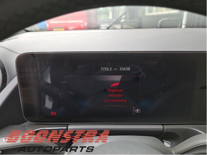 Mercedes EQA 250 67 kWh Sloopvoertuig (2021, Wit)