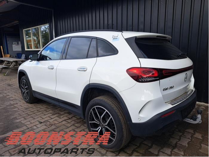 Mercedes EQA 250 67 kWh Sloopvoertuig (2021, Wit)