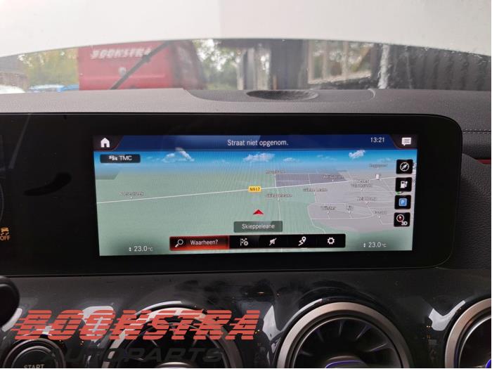 Mercedes EQA 250 67 kWh Sloopvoertuig (2021, Wit)