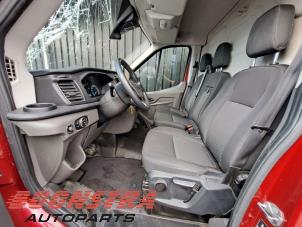 Ford Transit 2.0 TDCi 16V Eco Blue 130 Sloopvoertuig (2021, Rood)