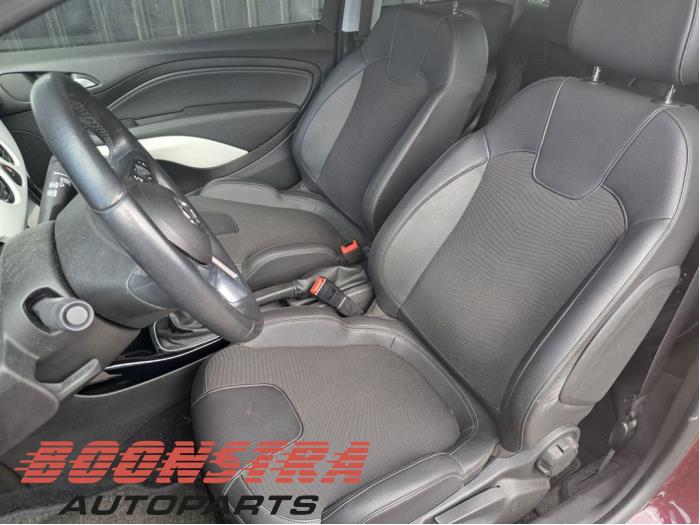 Opel Adam 1.2 16V Sloopvoertuig (2017, Rood)