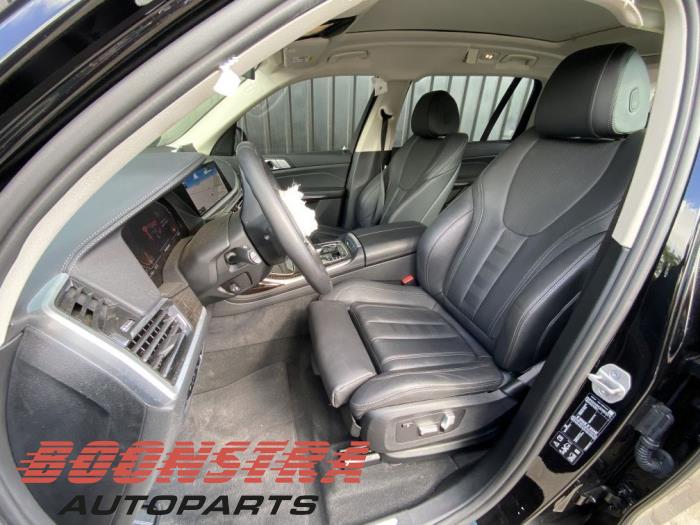 BMW X7 xDrive40i 3.0 24V Mild Hybrid Sloopvoertuig (2021, Zwart)
