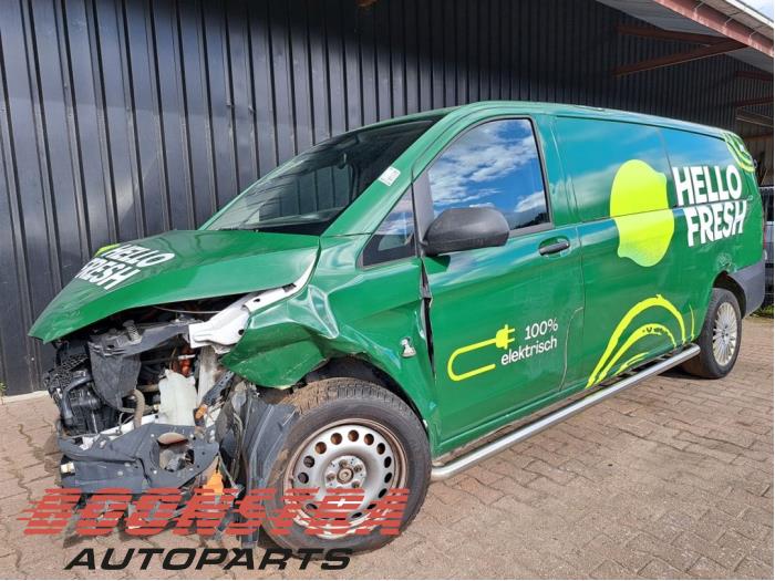 Mercedes eVito 41/66 kWh Sloopvoertuig (2022, Groen)