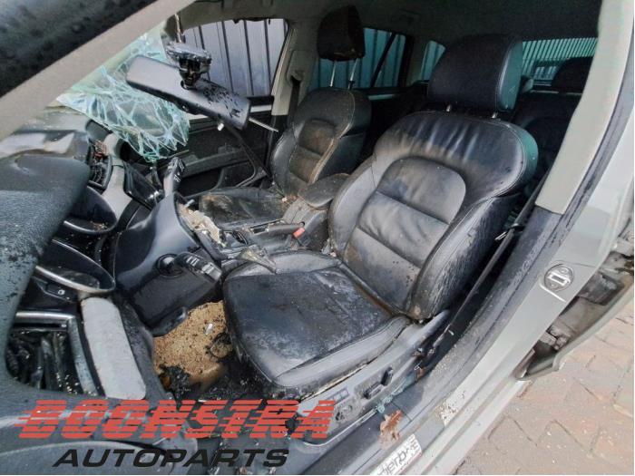 Skoda Superb Combi 1.8 TSI 16V Sloopvoertuig (2010, Beige)