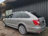 Skoda Superb Combi 1.8 TSI 16V Sloopvoertuig (2010, Beige)