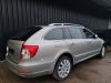 Skoda Superb Combi 1.8 TSI 16V Sloopvoertuig (2010, Beige)