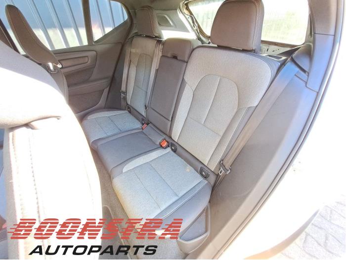 Volvo XC40 2.0 B4 16V Mild Hybrid Autom. Sloopvoertuig (2024, Zilver)