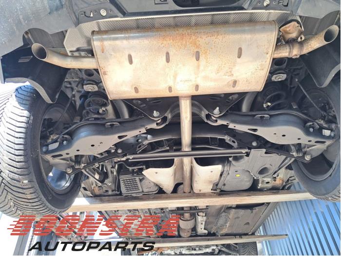 Volvo XC40 2.0 B4 16V Mild Hybrid Autom. Sloopvoertuig (2024, Zilver)