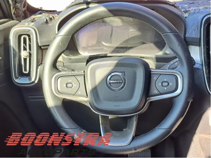 Volvo XC40 2.0 B4 16V Mild Hybrid Autom. Sloopvoertuig (2024, Zilver)