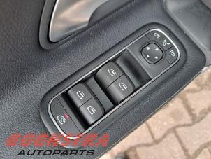 Mercedes A Limousine 1.3 A-180 Turbo Mild Hybrid Sloopvoertuig (2024, Grijs)