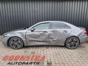 Mercedes A Limousine 1.3 A-180 Turbo Mild Hybrid Sloopvoertuig (2024, Grijs)