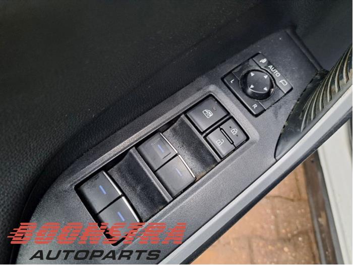 Toyota RAV4 2.5 Plug-in Hybrid 16V AWD Sloopvoertuig (2021, Wit)