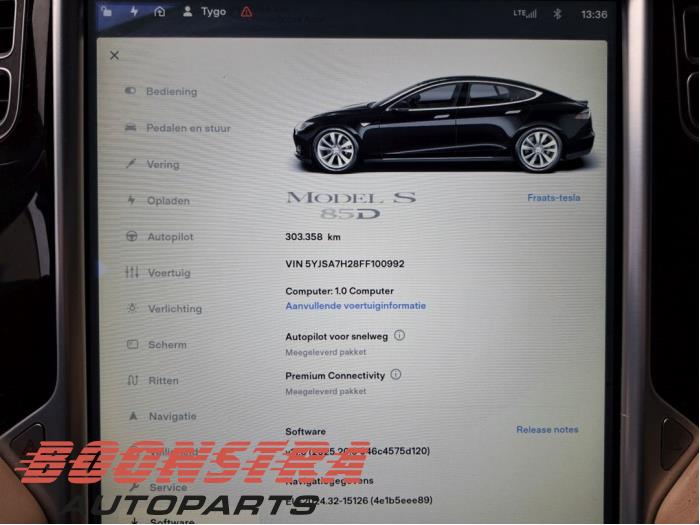 Tesla Model S 85D Sloopvoertuig (2015, Zwart)