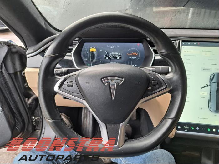 Tesla Model S 85D Sloopvoertuig (2015, Zwart)