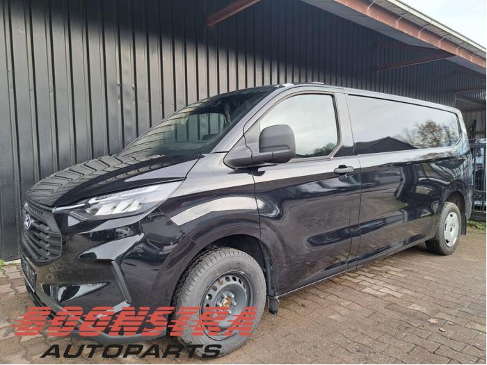 Ford Transit Custom 24-