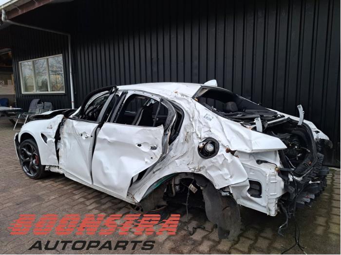 Alfa Romeo Giulia 2.9 Bi-Turbo V6 24V Quadrifoglio Verde Sloopvoertuig (2017, Wit)