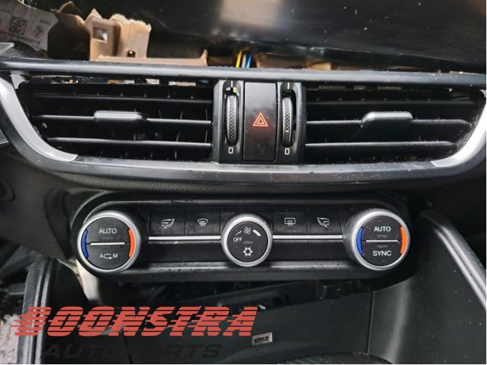 Alfa Romeo Giulia 2.9 Bi-Turbo V6 24V Quadrifoglio Verde Sloopvoertuig (2017, Wit)