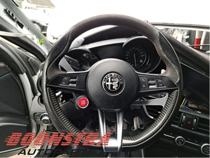 Alfa Romeo Giulia 2.9 Bi-Turbo V6 24V Quadrifoglio Verde Sloopvoertuig (2017, Wit)