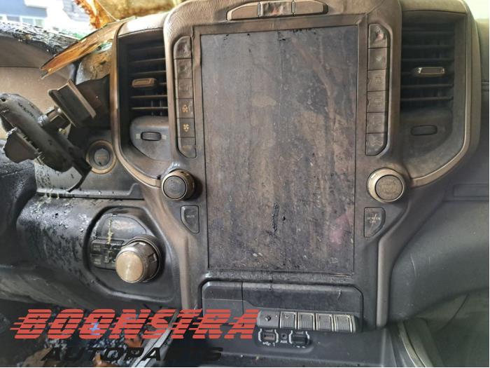 Dodge 1500 Crew Cab 5.7 Hemi V8 4x4 Sloopvoertuig (2020, Zwart)